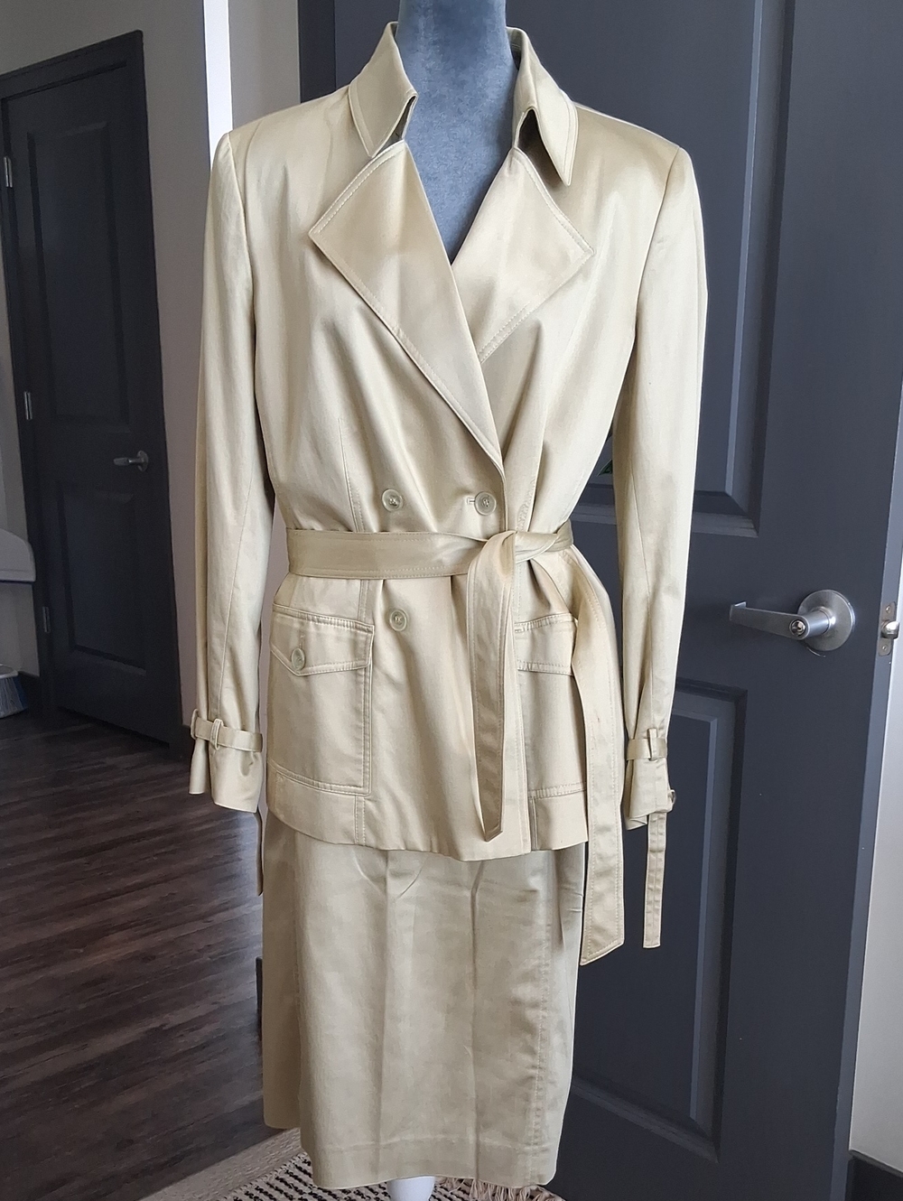 90s Anne Klein Light Cream Double-Breasted Belted Blazer